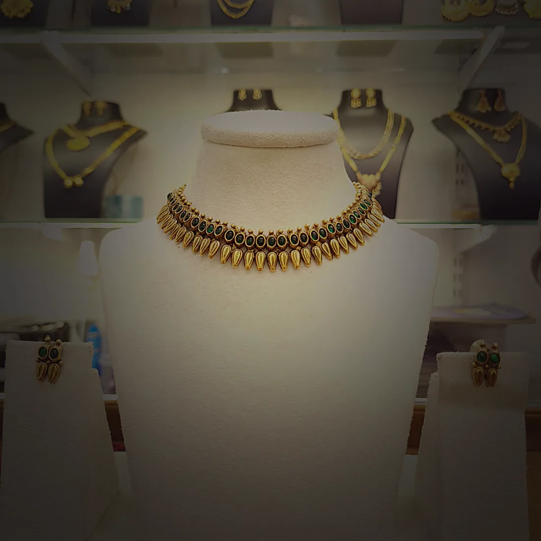 Antique Gold-Tone Choker Set