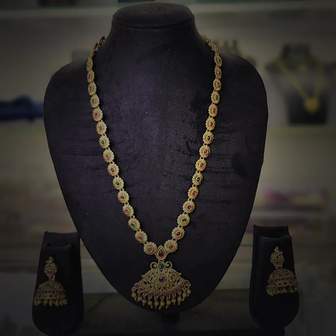 Beaded Long Haar Pendant Set